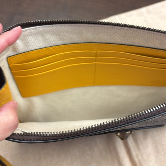 Gucci Supreme Tiger wristlet clutch - Picture 4 of 7